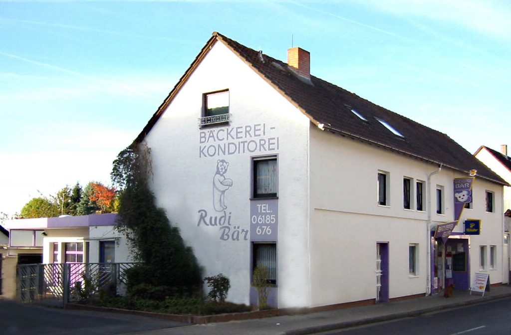 Haus und Ladengeschäft der Bäckerei Rudi Bär.